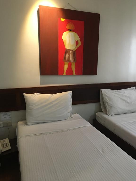 Ilocos Rosewell Hotell Rum bild