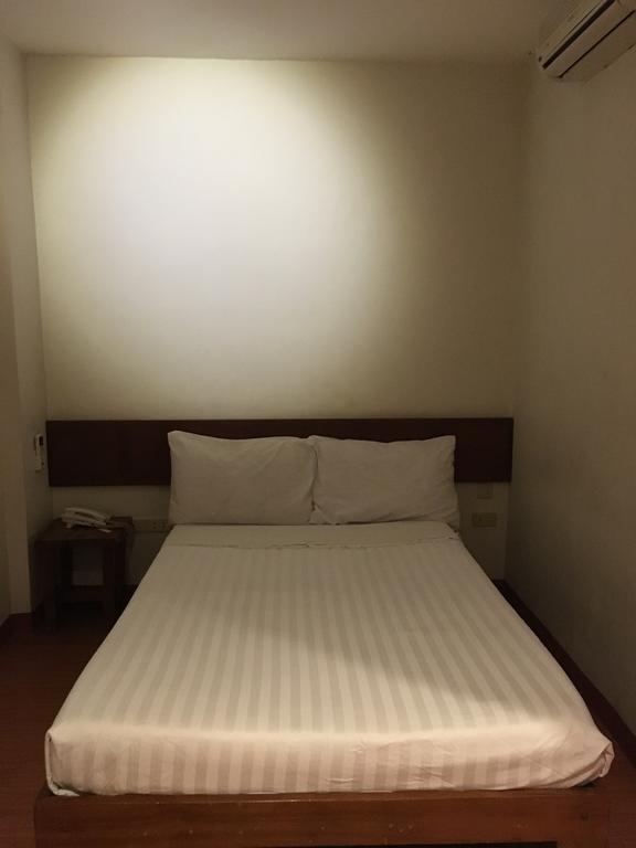 Ilocos Rosewell Hotell Rum bild